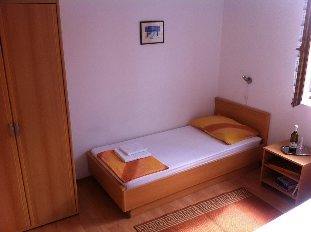 Apartments Leona & David Malinska Habitación foto